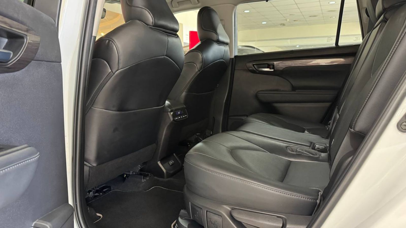Toyota HIGHLANDER 2022 року з пробігом 86428 км, Універсал, Тойота Центр Ужгород "Карат Мотор", м.Ужгород - 2059900 ГРН | Фото № 11