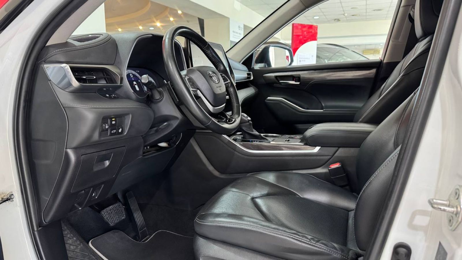 Toyota HIGHLANDER 2022 року з пробігом 86428 км, Універсал, Тойота Центр Ужгород "Карат Мотор", м.Ужгород - 2059900 ГРН | Фото № 12