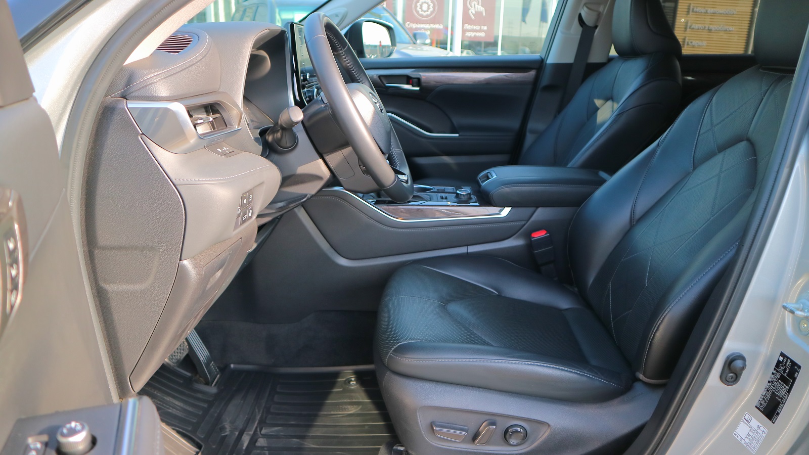 Toyota HIGHLANDER 2022 року з пробігом 13409 км, Універсал, Тойота Центр Київ "Автосаміт Укравто Столичне", м.Київ - 2267000 ГРН | Фото № 12