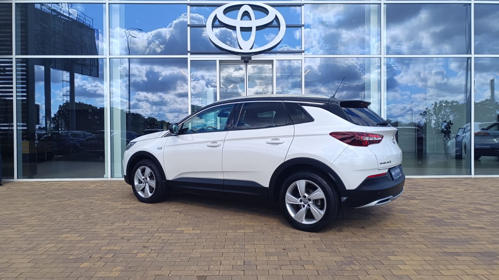 Інші авто OPEL Grandland X 2019 року з пробігом 80060 км, Універсал, Тойота Центр Київ «ВІДІ Аеропорт», м.Київ - 860000 ГРН | Фото № 2