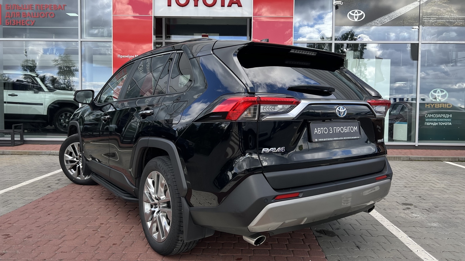 Toyota RAV4 2023 року з пробігом 73877 км, Універсал, Тойота Центр Вінниця "Преміум Мотор", м.Вінниця - 1755000 ГРН | Фото № 2