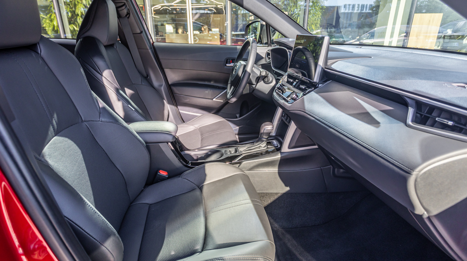 Toyota COROLLA CROSS 2024 року з пробігом 1045 км, Універсал, Тойота Центр Дніпро "Алмаз Мотор" на Запорізькому шосе, м.Дніпро - 1600170 ГРН | Фото № 6