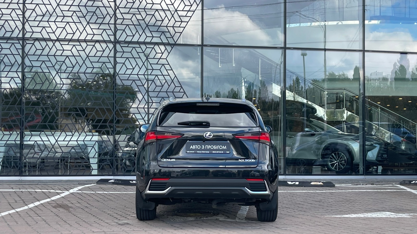 Lexus NX 2019 року з пробігом 51962 км, Універсал, Лексус Київ Захід, м.Київ - 1482000 ГРН | Фото № 5