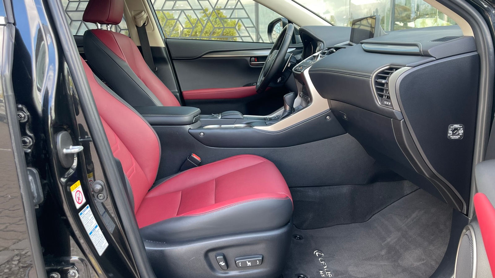 Lexus NX 2019 року з пробігом 51962 км, Універсал, Лексус Київ Захід, м.Київ - 1482000 ГРН | Фото № 6