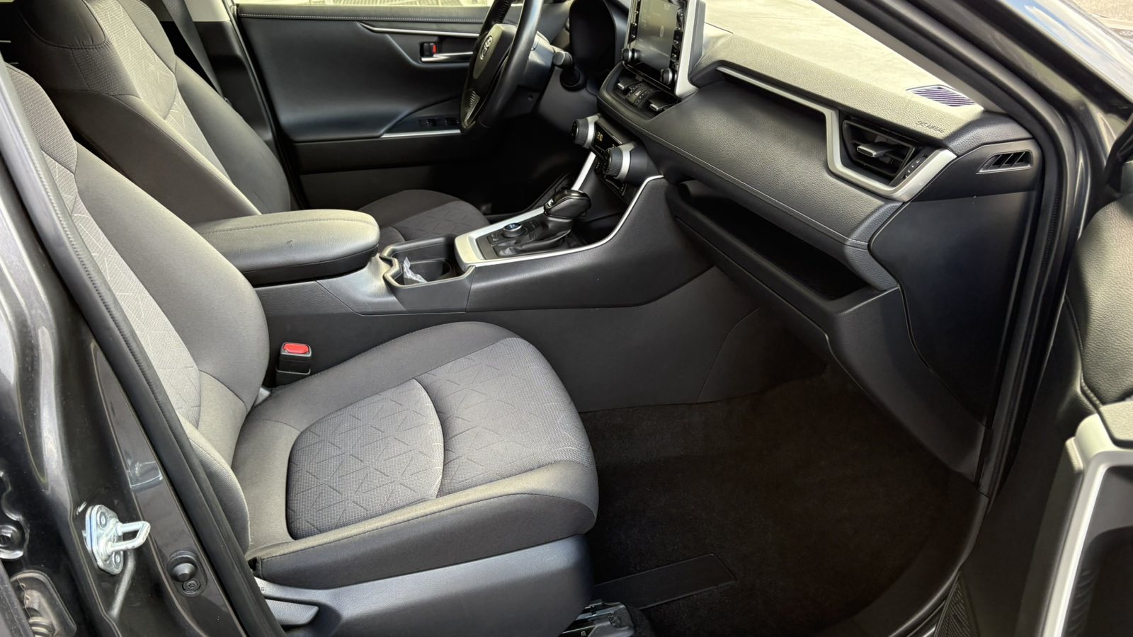 Toyota RAV4 2020 року з пробігом 146923 км, Універсал, Тойота Центр Київ "Автосаміт Укравто", м.Київ - 1183000 ГРН | Фото № 6