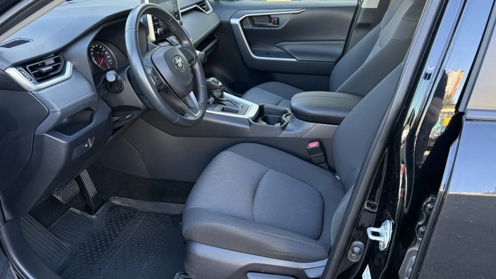 Toyota RAV4 2019 року з пробігом 53919 км, Універсал, Тойота Центр Київ "Автосаміт Укравто", м.Київ - 1292850 ГРН | Фото № 12