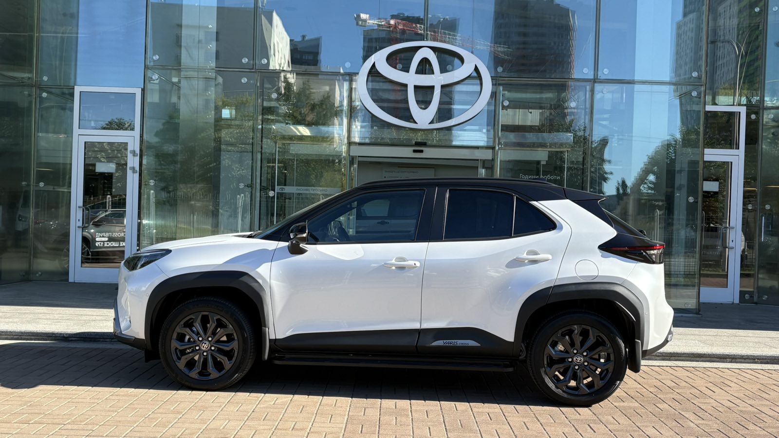 Toyota YARIS CROSS 2024 року з пробігом 2470 км, Хетчбек, Тойота Центр Київ "Автосаміт Укравто", м.Київ - 1400000 ГРН | Фото № 3