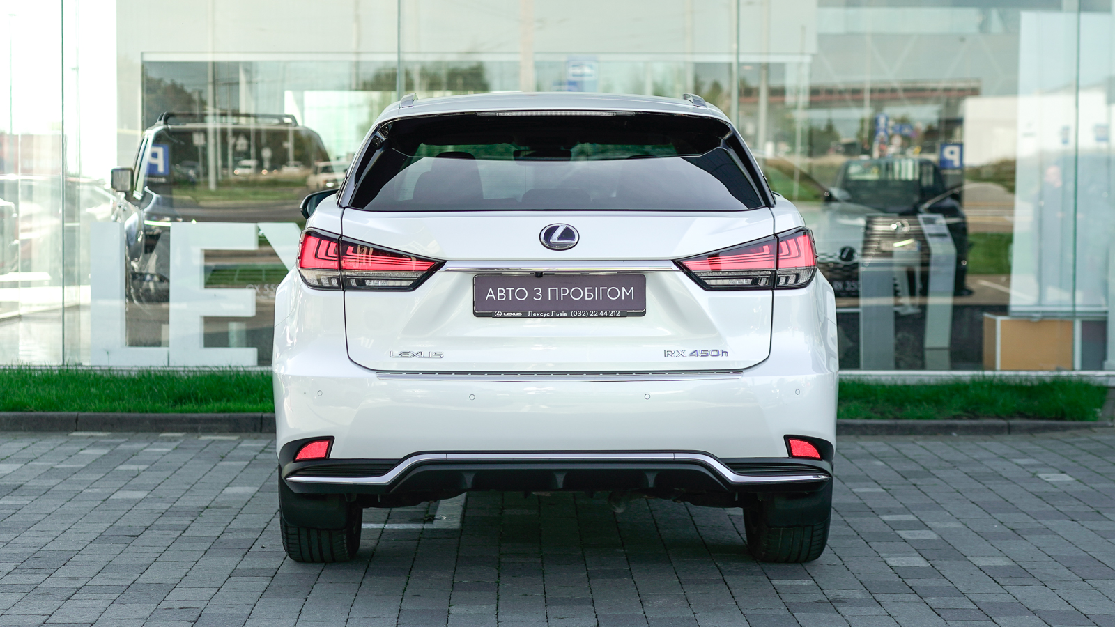 Lexus RX 450h 2020 року з пробігом 111569 км, Універсал, Лексус Львів, м.Львів - 2448500 ГРН | Фото № 4