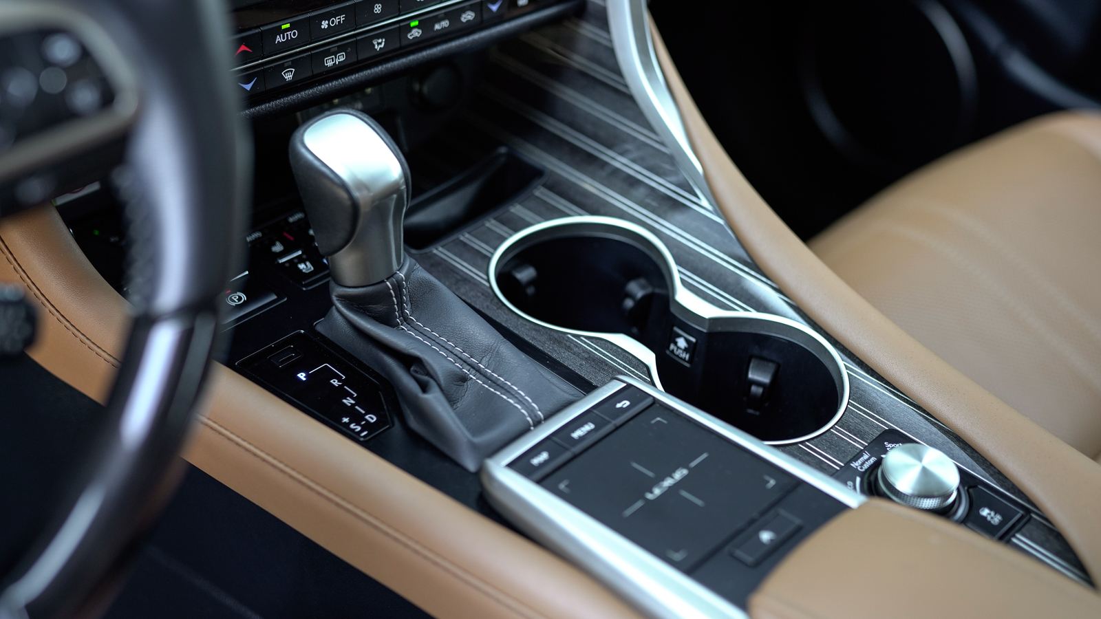 Lexus RX 450h 2020 року з пробігом 111569 км, Універсал, Лексус Львів, м.Львів - 2448500 ГРН | Фото № 40