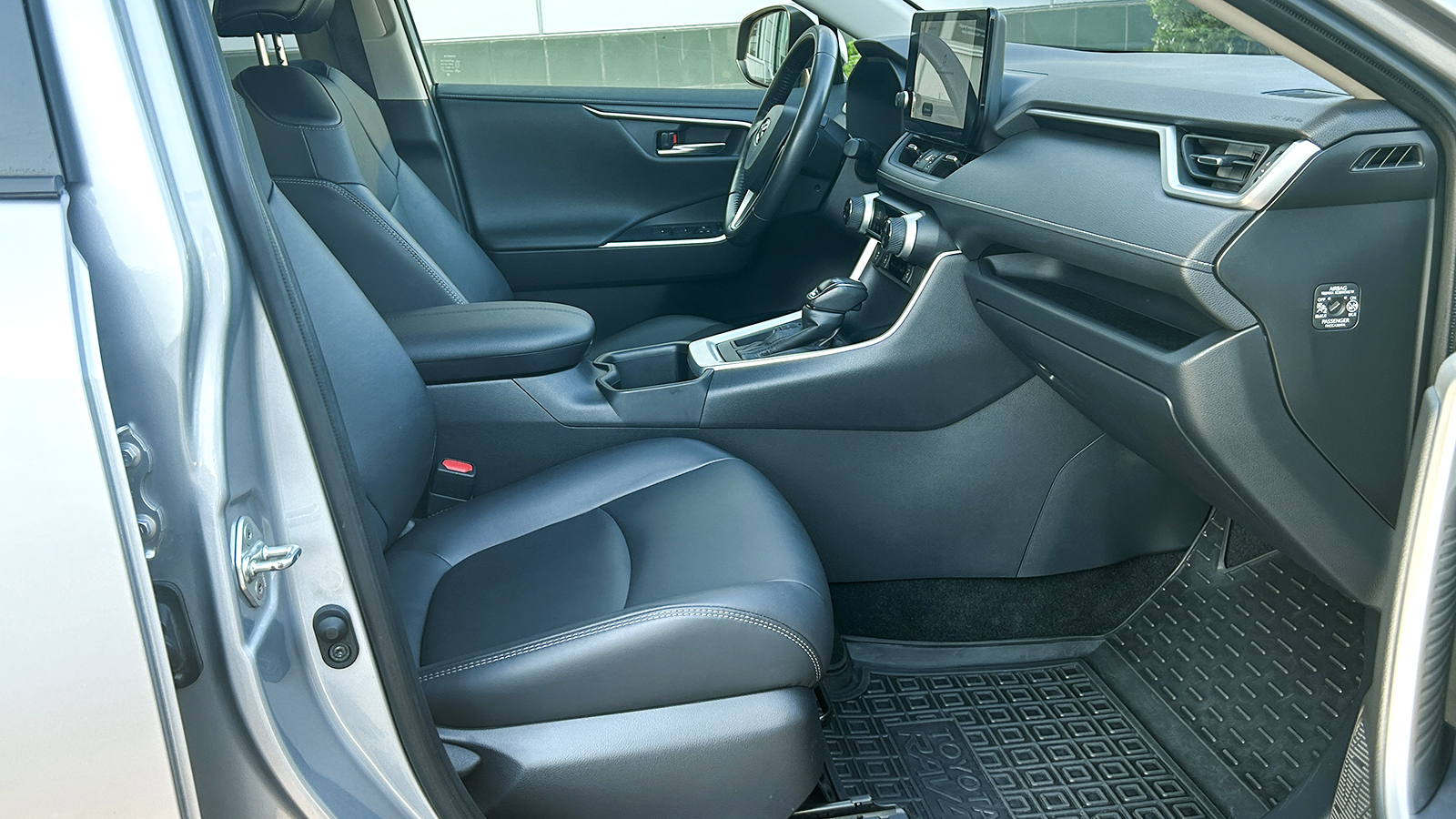 Toyota RAV4 2023 року з пробігом 48340 км, Універсал, Тойота Центр Чернівці "Олімп-Моторс", м.Чернівці - 1420000 ГРН | Фото № 6