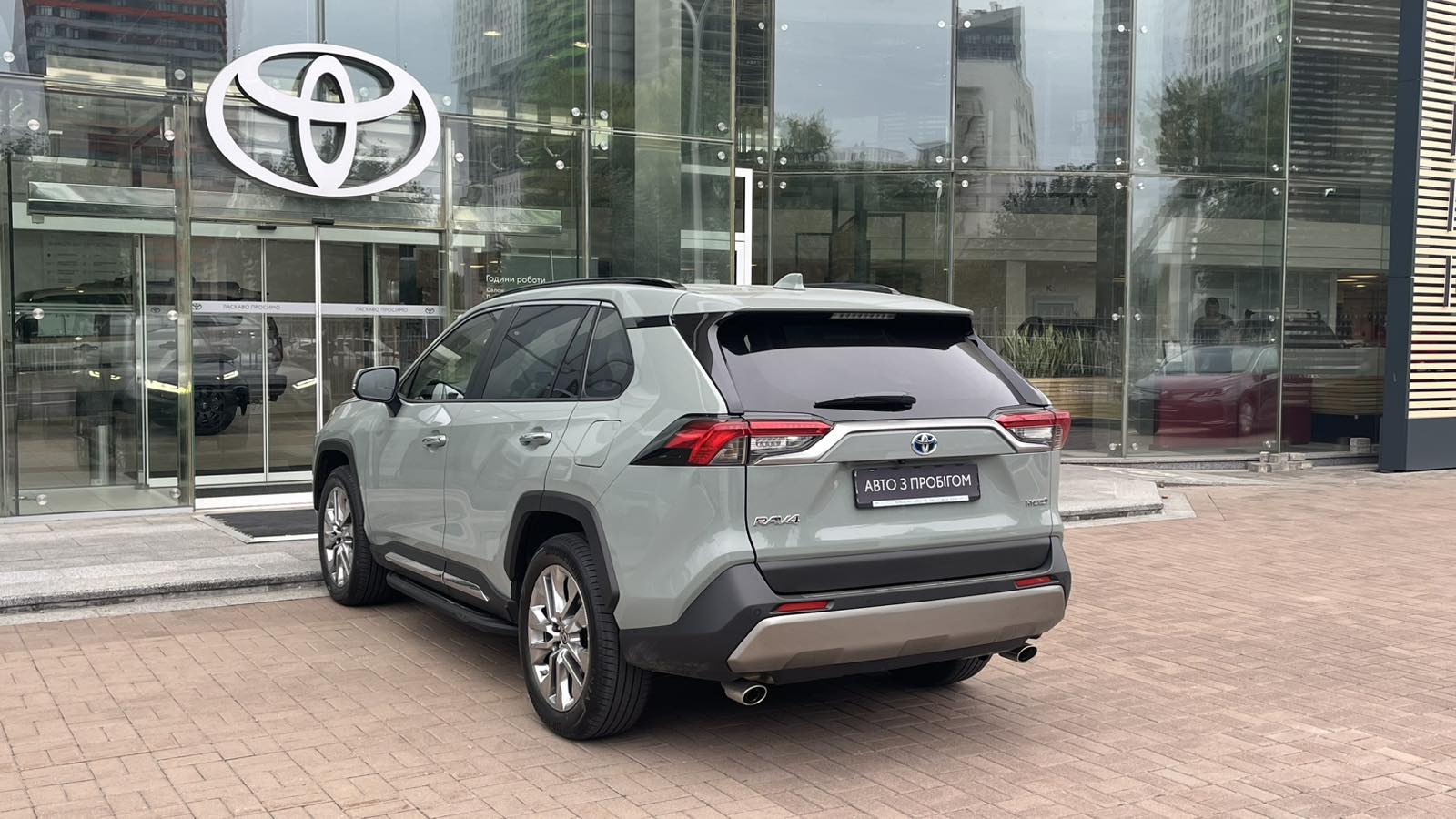 Toyota RAV4 2023 року з пробігом 28917 км, Універсал, Тойота Центр Київ "Автосаміт Укравто", м.Київ - 1946128 ГРН | Фото № 2