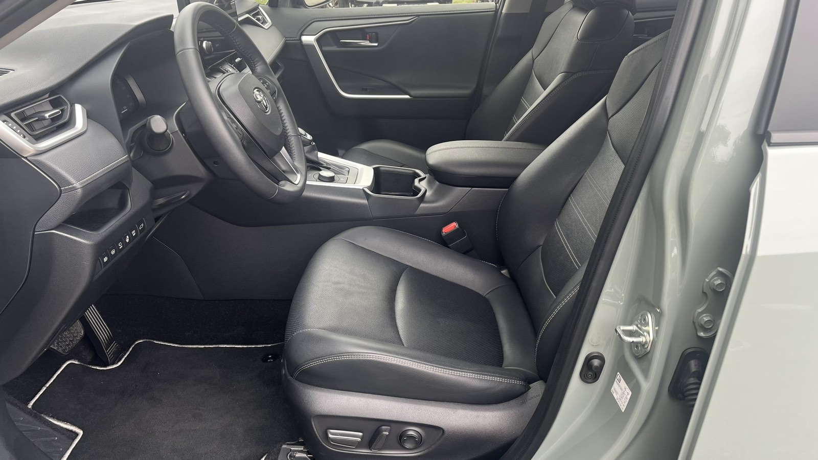 Toyota RAV4 2023 року з пробігом 28917 км, Універсал, Тойота Центр Київ "Автосаміт Укравто", м.Київ - 1946128 ГРН | Фото № 12