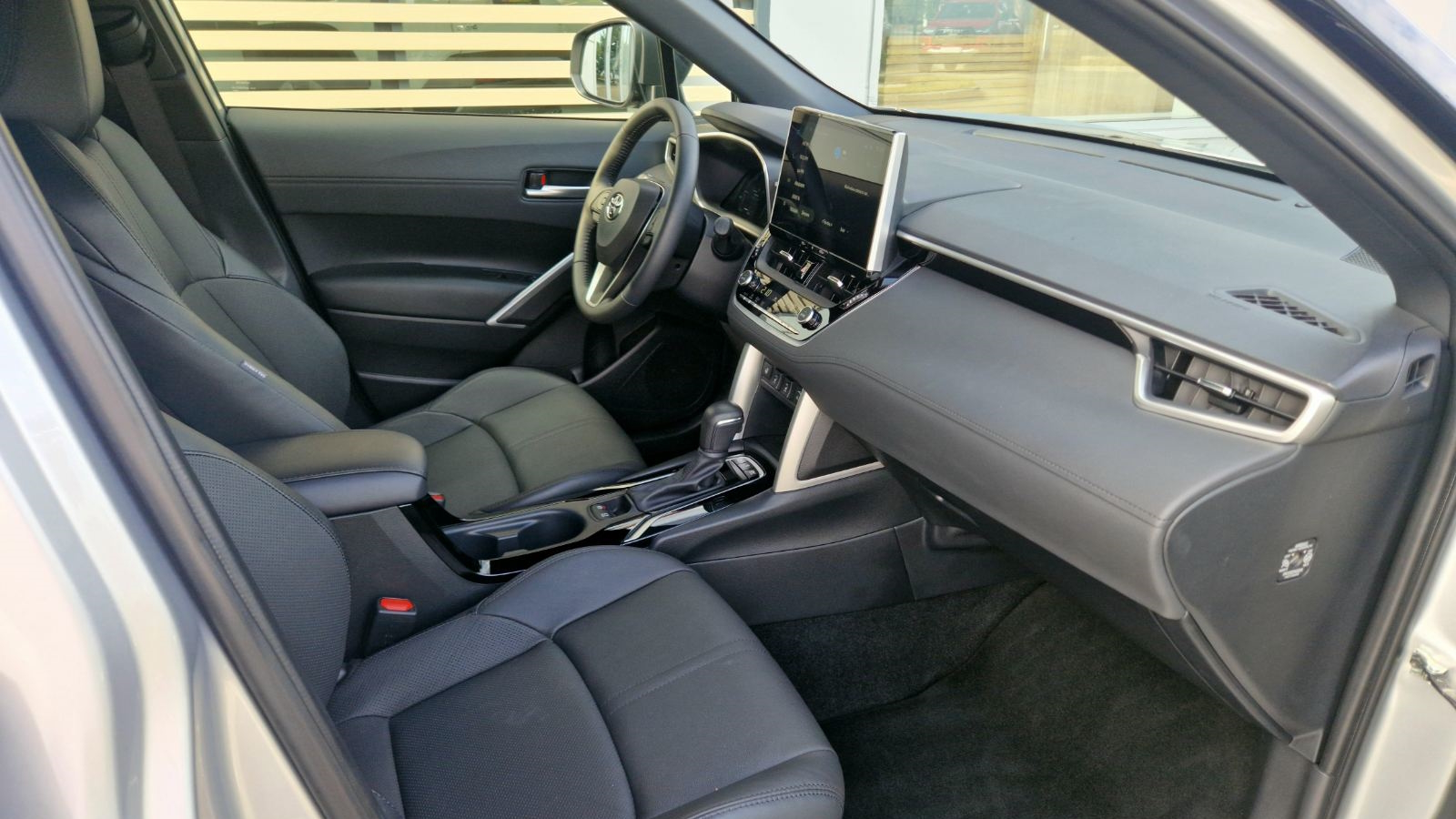 Toyota COROLLA CROSS 2024 року з пробігом 1191 км, Хетчбек, Тойота Центр Кропивницький "Мотор - Олві", м.Кропивницький - 1600000 ГРН | Фото № 6