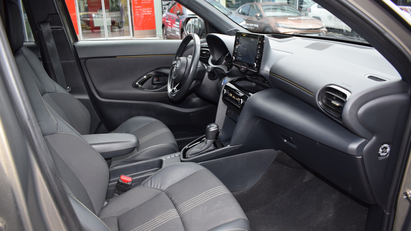 Toyota YARIS CROSS 2022 року з пробігом 14689 км, Хетчбек, Тойота Центр Житомир "Стар - Кар", м.Житомир - 1257450 ГРН | Фото № 6