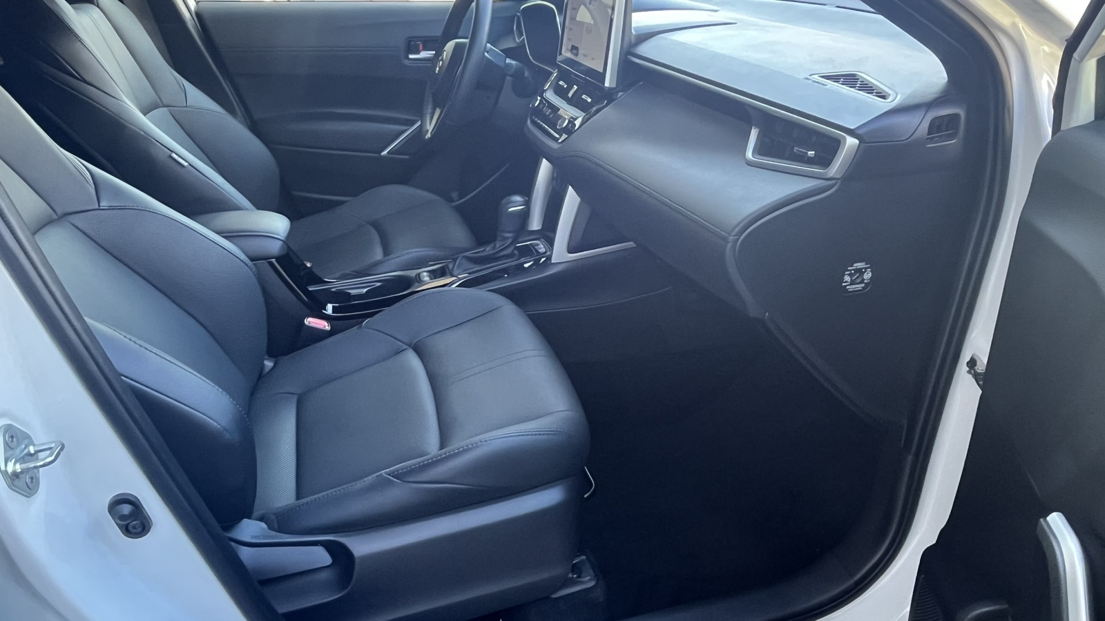 Toyota COROLLA CROSS 2023 року з пробігом 18000 км, Універсал, Тойота Центр Київ "Автосаміт Укравто", м.Київ - 1524000 ГРН | Фото № 6