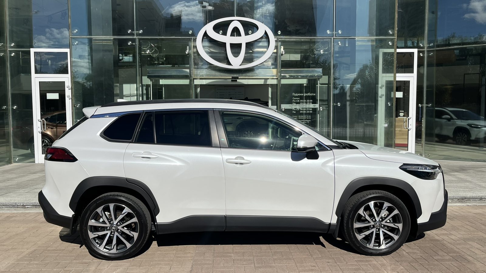 Toyota COROLLA CROSS 2023 року з пробігом 18000 км, Універсал, Тойота Центр Київ "Автосаміт Укравто", м.Київ - 1524000 ГРН | Фото № 15