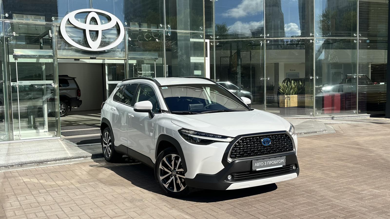 Toyota COROLLA CROSS 2023 року з пробігом 18000 км, Універсал, Тойота Центр Київ "Автосаміт Укравто", м.Київ - 1524000 ГРН | Фото № 17