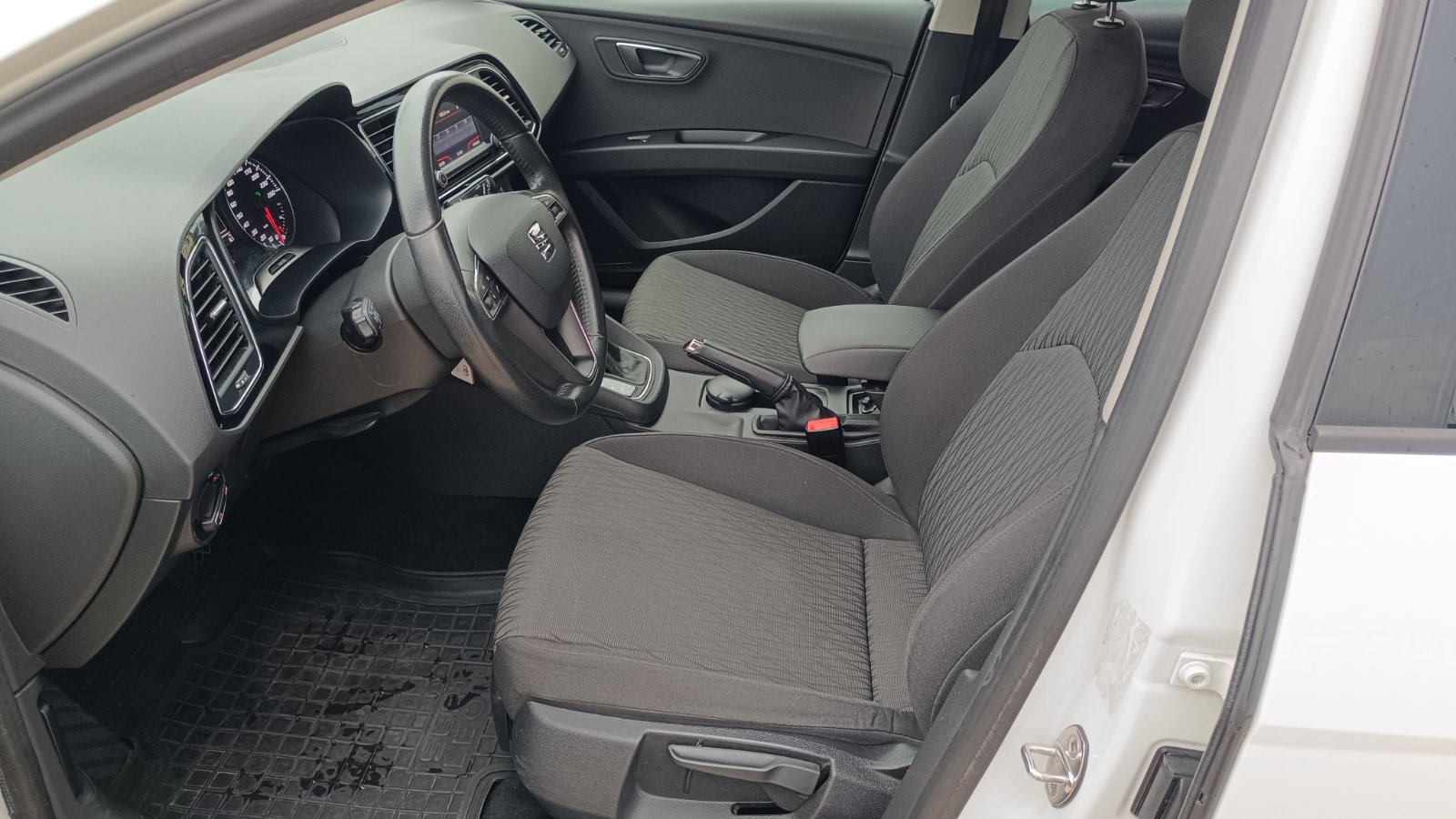 Інші авто SEAT LEON 2014 року з пробігом 131448 км, Універсал, Тойота Центр Київ «ВІДІ Аеропорт», м.Київ - 440000 ГРН | Фото № 11