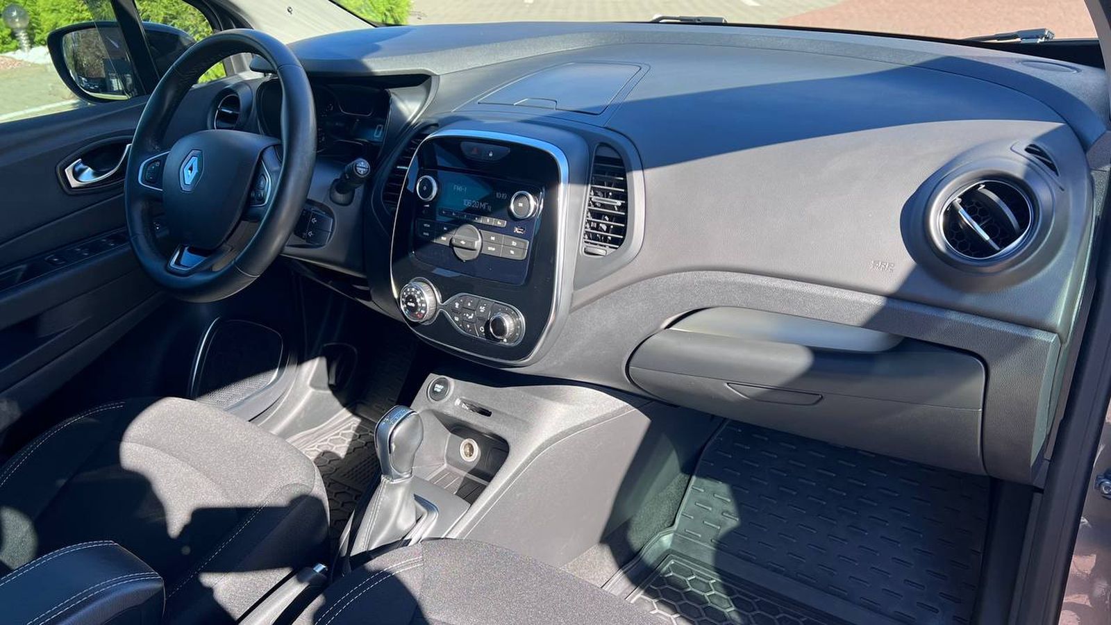 Інші авто RENAULT Captur 2018 року з пробігом 78550 км, Хетчбек, Тойота Центр Хмельницький "Гранд Мотор", м.Хмельницький - 649000 ГРН | Фото № 6