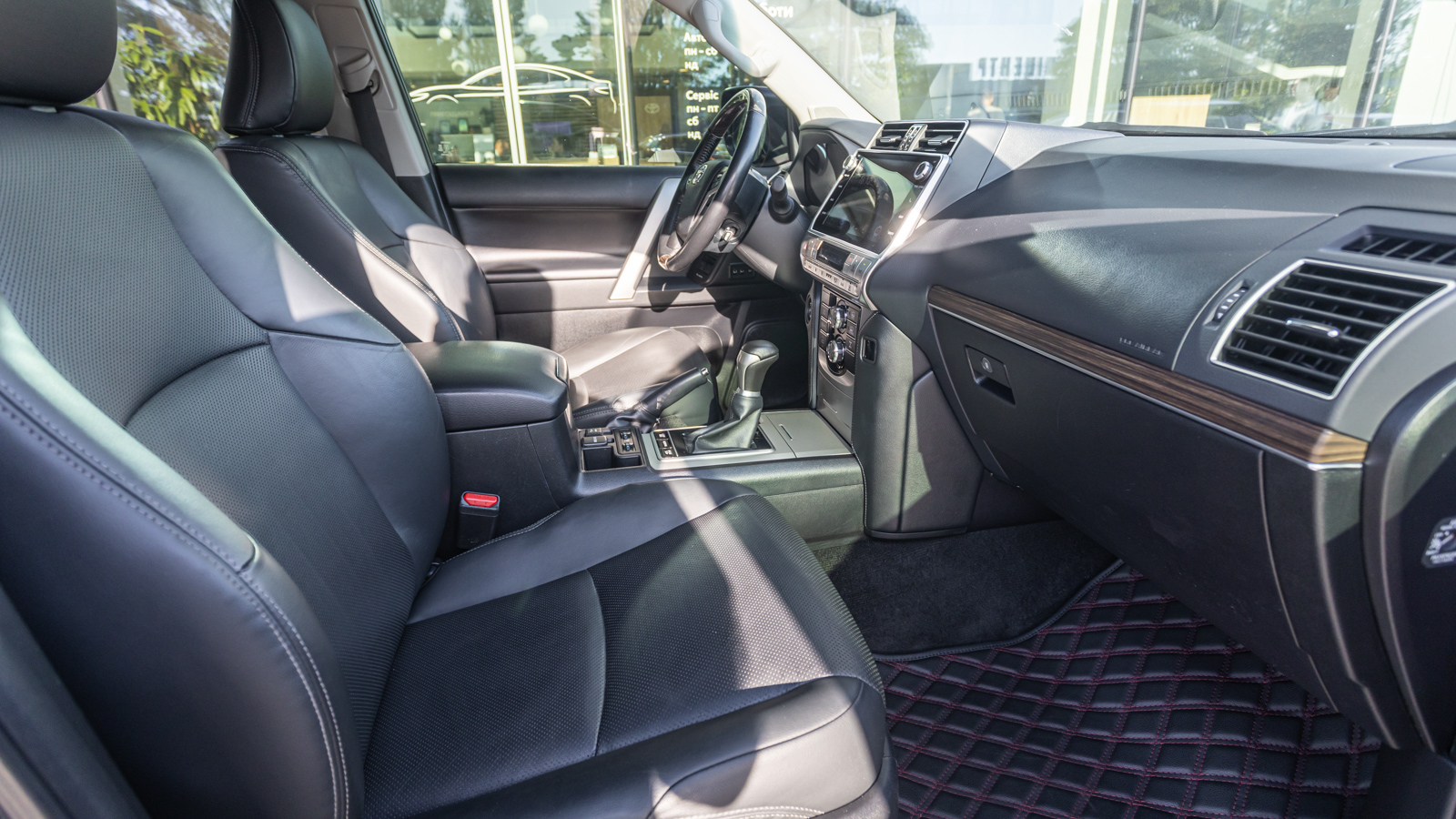 Toyota LAND CRUISER PRADO 2019 року з пробігом 128058 км, Універсал, Тойота Центр Дніпро "Алмаз Мотор" на Запорізькому шосе, м.Дніпро - 1780000 ГРН | Фото № 6