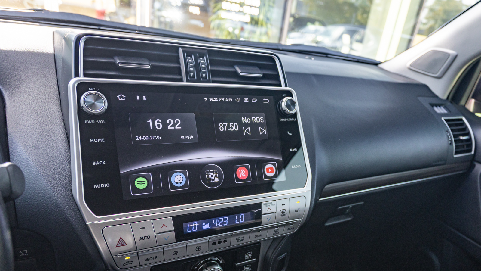 Toyota LAND CRUISER PRADO 2019 року з пробігом 128058 км, Універсал, Тойота Центр Дніпро "Алмаз Мотор" на Запорізькому шосе, м.Дніпро - 1780000 ГРН | Фото № 16