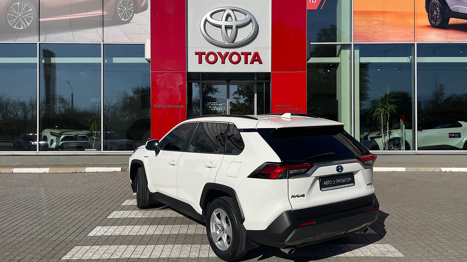 Toyota RAV4 2018 року з пробігом 101022 км, Універсал, Тойота Центр Запоріжжя "Восток Автомир", м.Запоріжжя - 1190000 ГРН | Фото № 2