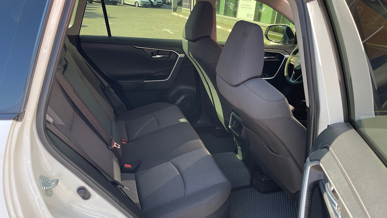 Toyota RAV4 2018 року з пробігом 101022 км, Універсал, Тойота Центр Запоріжжя "Восток Автомир", м.Запоріжжя - 1190000 ГРН | Фото № 7