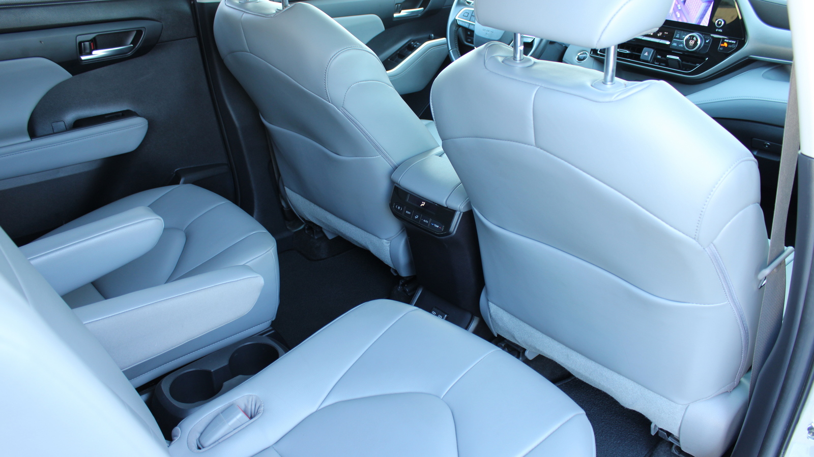 Toyota HIGHLANDER 2023 року з пробігом 44068 км, Універсал, Тойота Центр Черкаси "Мотор Сіті", м.Черкаси - 1656000 ГРН | Фото № 7