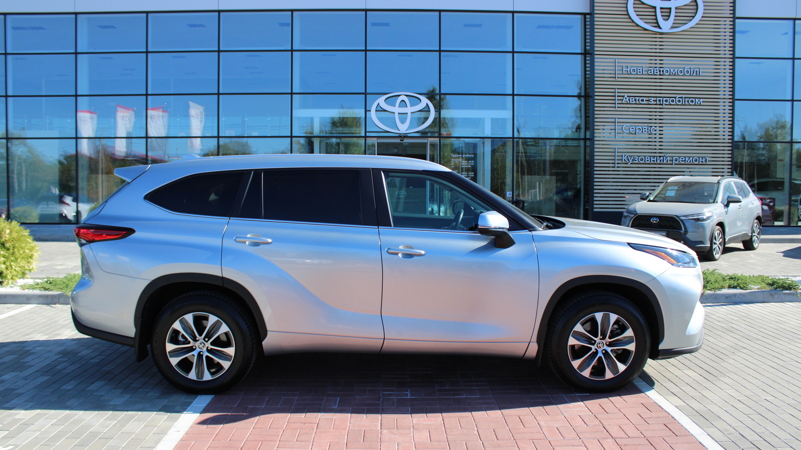 Toyota HIGHLANDER 2023 року з пробігом 44068 км, Універсал, Тойота Центр Черкаси "Мотор Сіті", м.Черкаси - 1656000 ГРН | Фото № 16