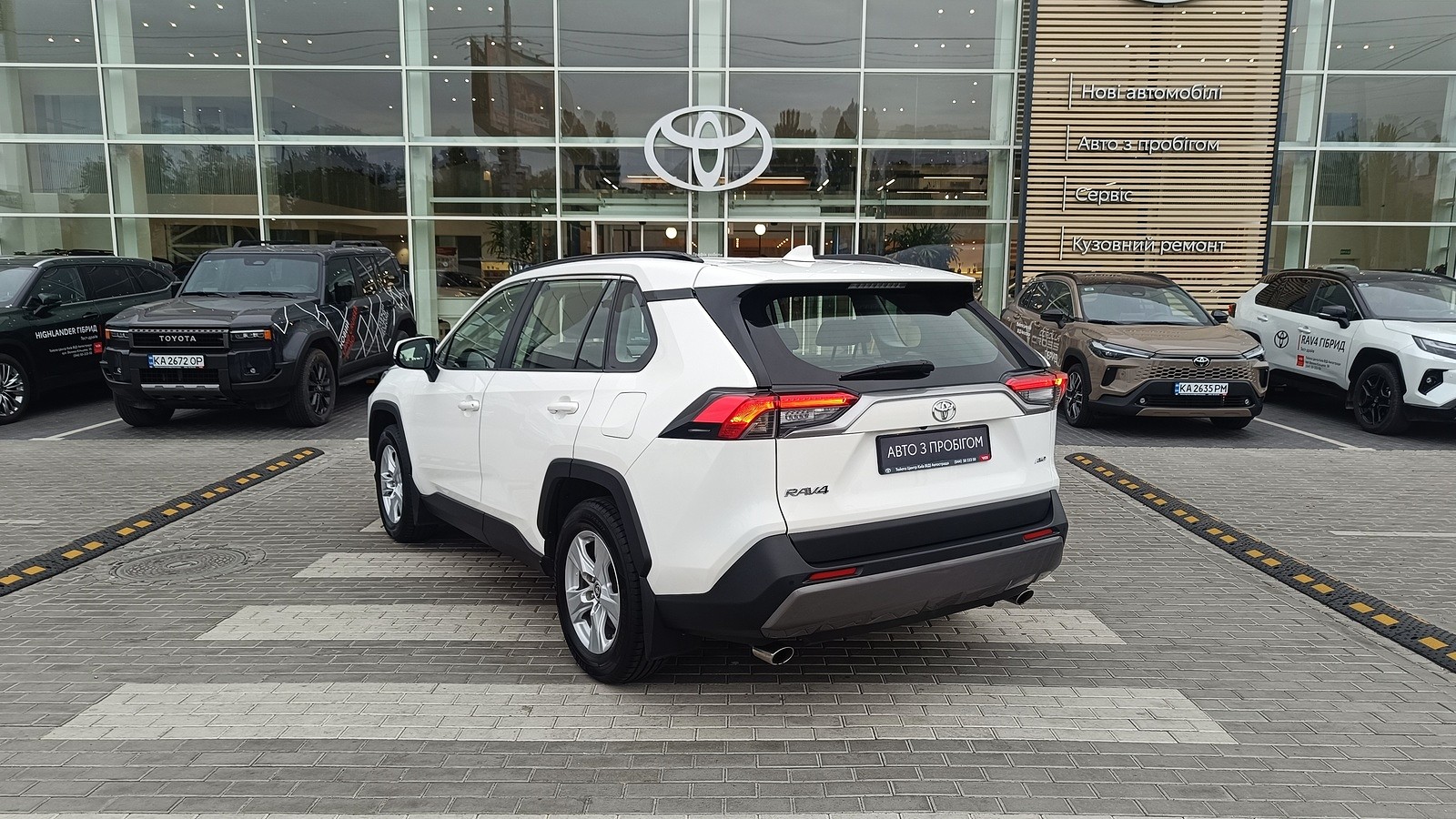 Toyota RAV4 2019 року з пробігом 107965 км, Універсал, Тойота Центр Київ "ВіДі Автострада", м.Київ - 1100000 ГРН | Фото № 2