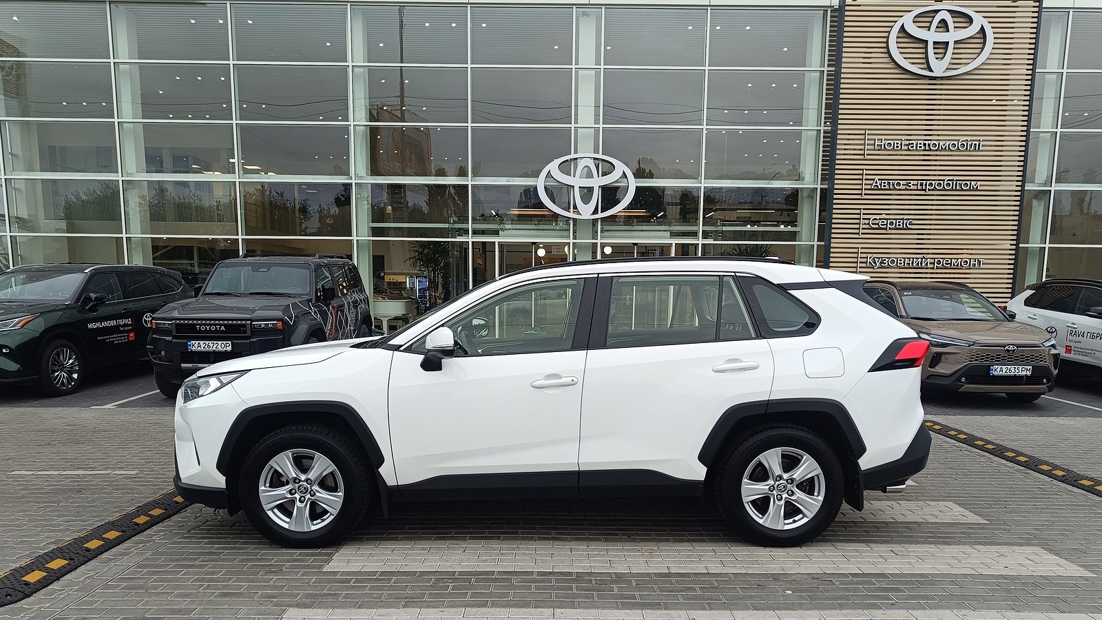 Toyota RAV4 2019 року з пробігом 107965 км, Універсал, Тойота Центр Київ "ВіДі Автострада", м.Київ - 1100000 ГРН | Фото № 3