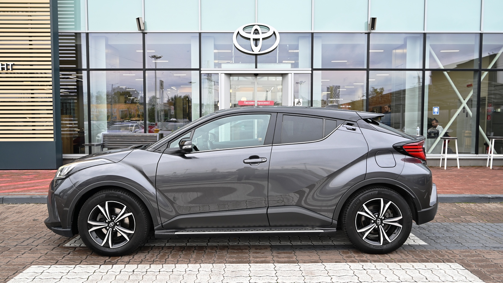 Toyota C-HR 2022 року з пробігом 100609 км, Хетчбек, Тойота Центр Київ "Сіті Плаза", м.Київ - 1133000 ГРН | Фото № 3