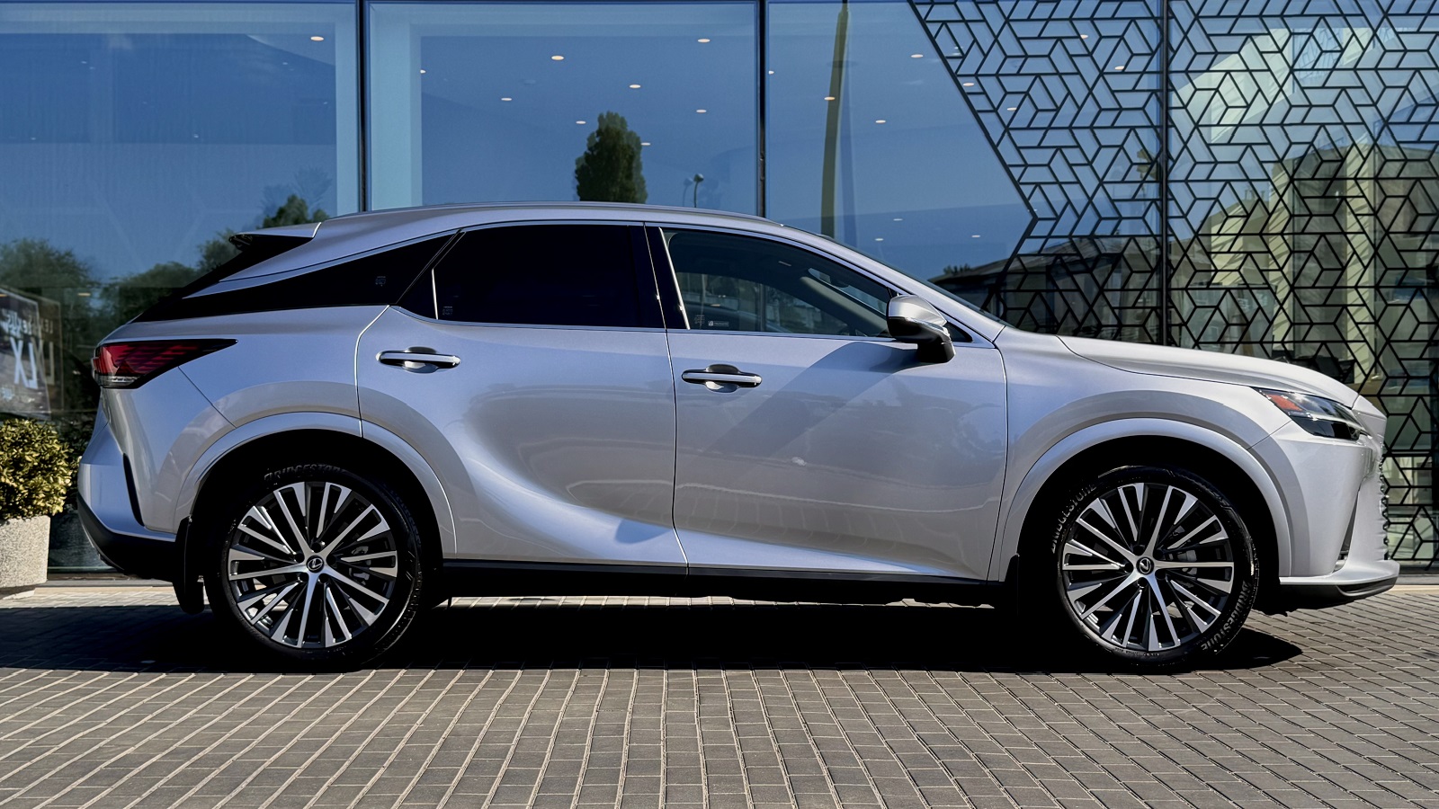 Lexus RX 2023 року з пробігом 16815 км, Універсал, Лексус Одеса, м.Одеса - 2761380 ГРН | Фото № 17