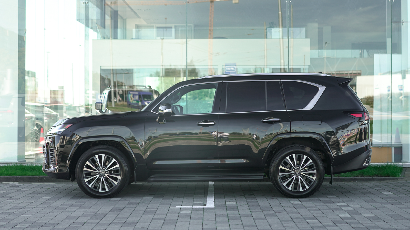 Lexus LX 2024 року з пробігом 15029 км, Універсал, Лексус Львів, м.Львів - 4980000 ГРН | Фото № 3