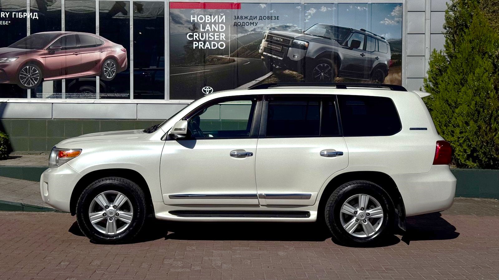 Toyota LAND CRUISER 2013 року з пробігом 293389 км, Універсал, Тойота Центр Чернівці "Олімп-Моторс", м.Чернівці - 1250000 ГРН | Фото № 3
