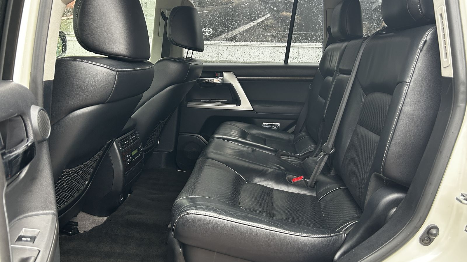 Toyota LAND CRUISER 2013 року з пробігом 293389 км, Універсал, Тойота Центр Чернівці "Олімп-Моторс", м.Чернівці - 1250000 ГРН | Фото № 11