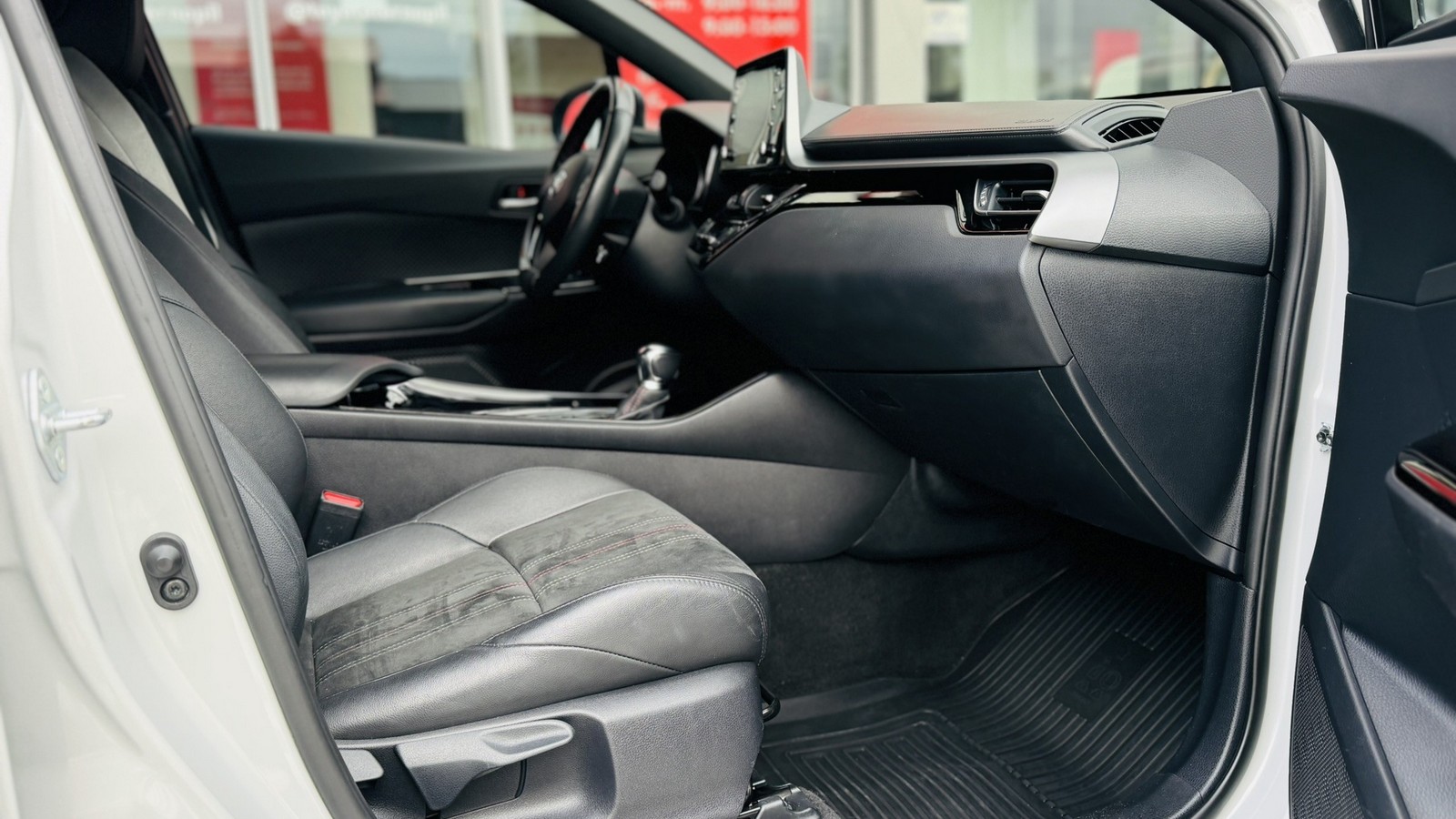 Toyota C-HR 2021 року з пробігом 59328 км, Хетчбек, Тойота Центр Тернопіль "Кристал Моторс", м.Тернопіль - 1240000 ГРН | Фото № 6