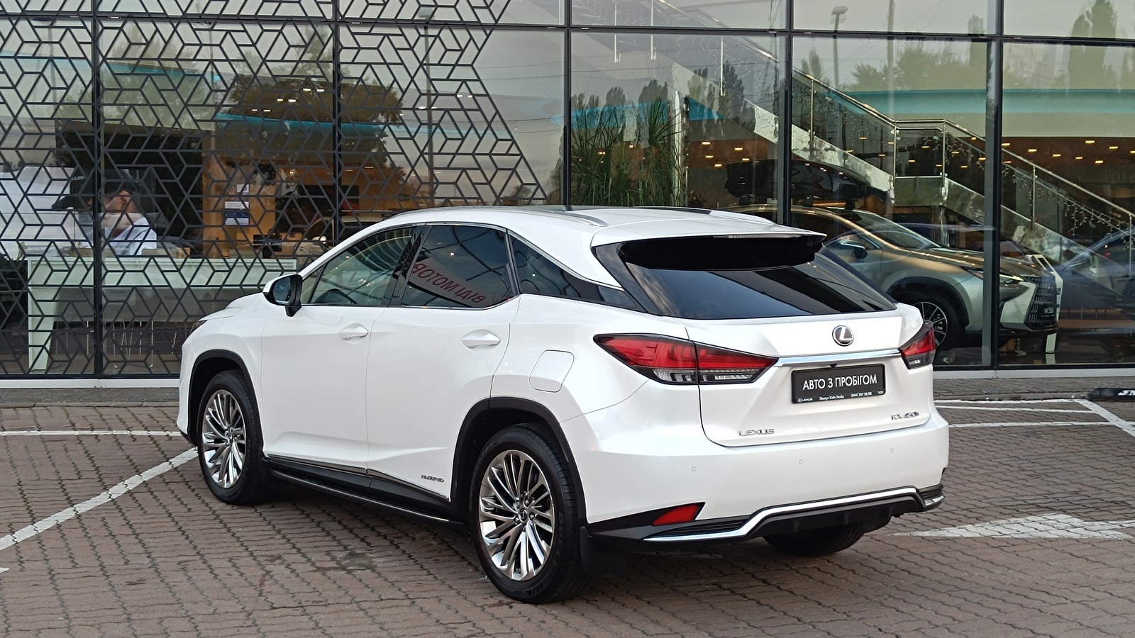 Lexus RX 450h 2021 року з пробігом 53670 км, Універсал, Лексус Київ Захід, м.Київ - 2430000 ГРН | Фото № 2