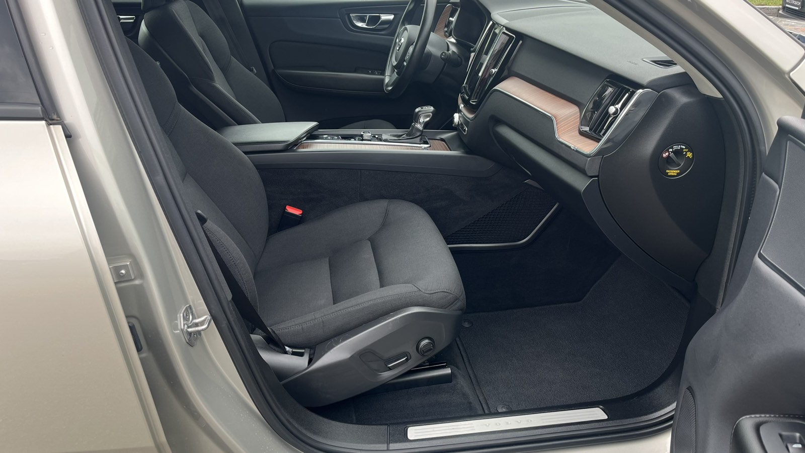 Інші авто VOLVO XC60 2020 року з пробігом 65700 км, Універсал, Тойота Центр Київ "Автосаміт Укравто", м.Київ - 1226610 ГРН | Фото № 6