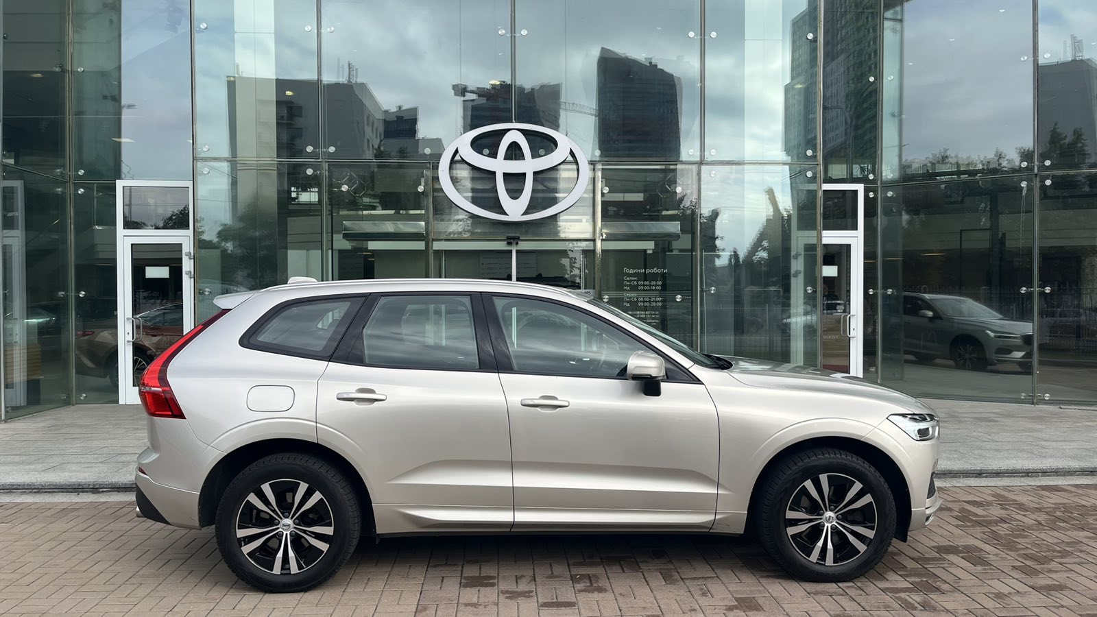 Інші авто VOLVO XC60 2020 року з пробігом 65700 км, Універсал, Тойота Центр Київ "Автосаміт Укравто", м.Київ - 1226610 ГРН | Фото № 16