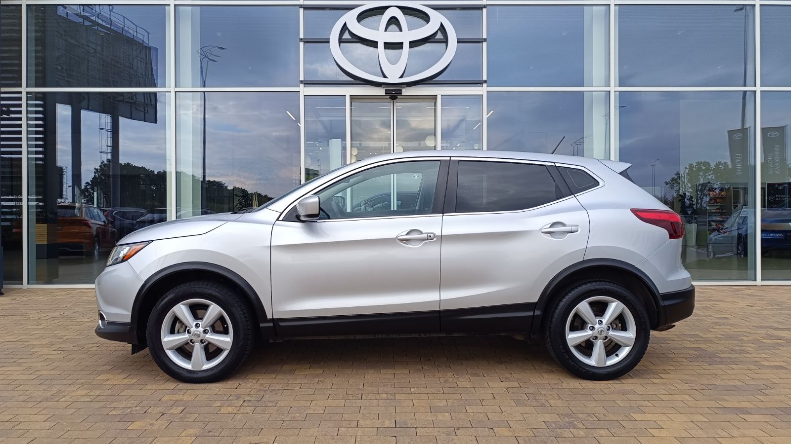 Інші авто NISSAN ROGUE 2017 року з пробігом 48901 км, Універсал, Тойота Центр Київ «ВІДІ Аеропорт», м.Київ - 570000 ГРН | Фото № 3