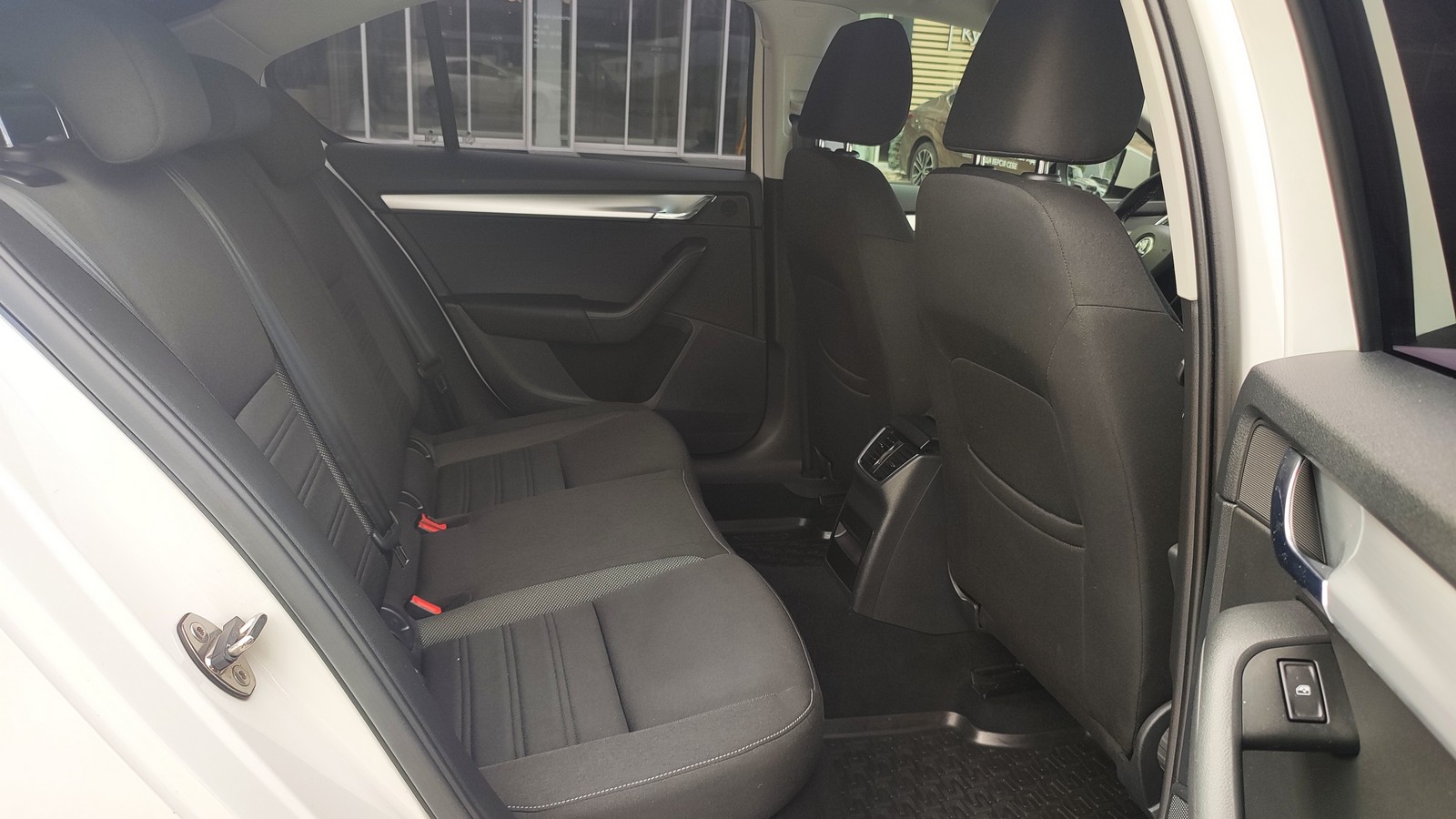 Інші авто SKODA OCTAVIA 2018 року з пробігом 127088 км, Ліфтбек, Тойота Центр Київ "ВіДі Автострада", м.Київ - 697000 ГРН | Фото № 7