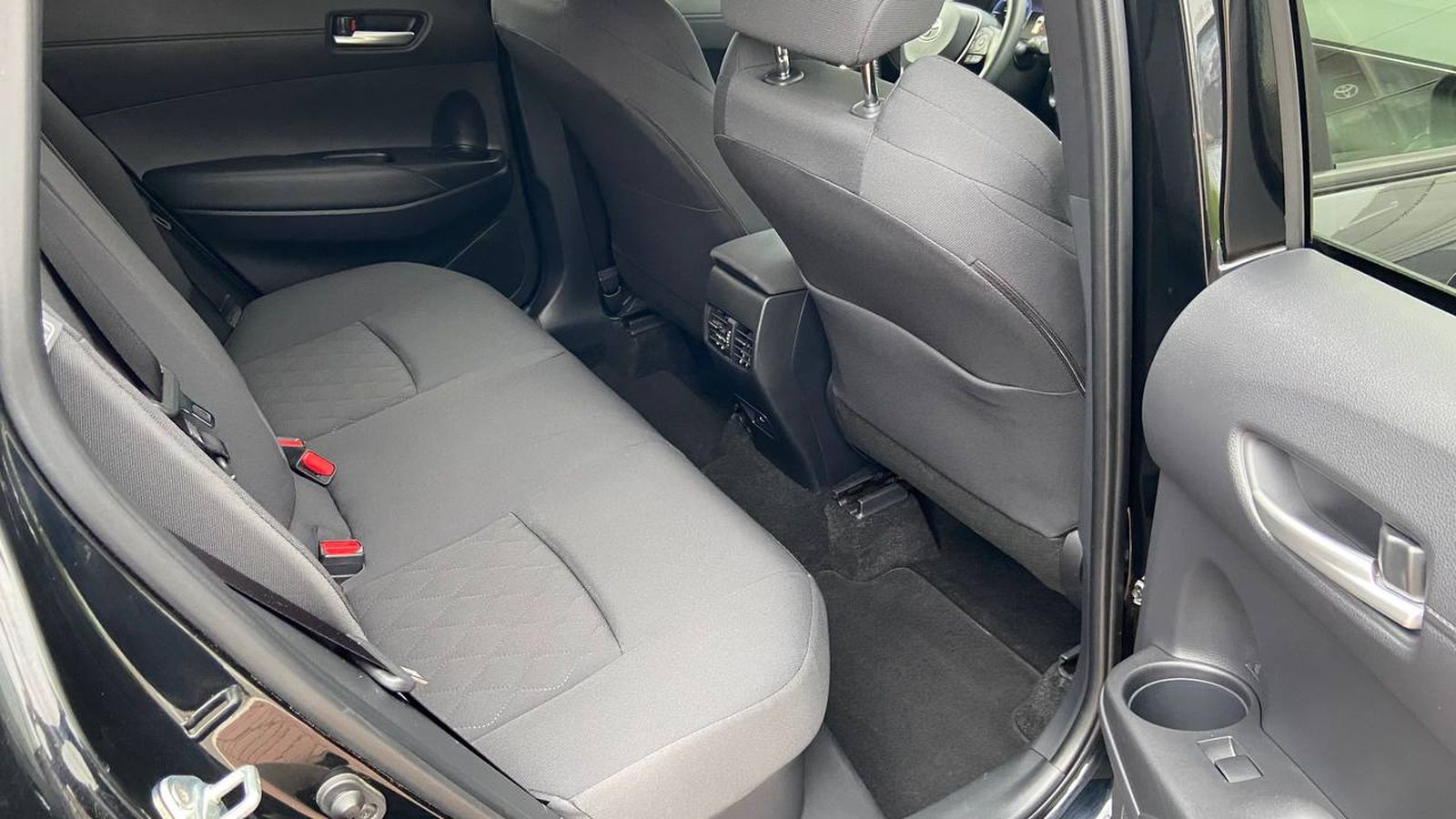 Toyota COROLLA CROSS 2023 року з пробігом 21660 км, Хетчбек, Тойота Центр Хмельницький "Гранд Мотор", м.Хмельницький - 1351000 ГРН | Фото № 7