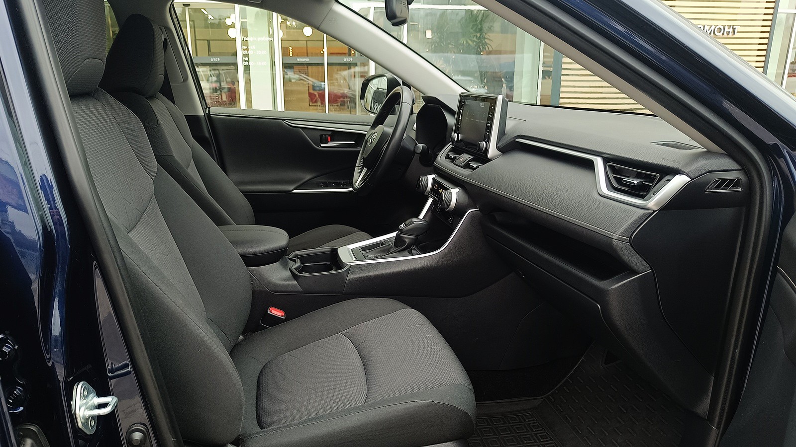 Toyota RAV4 2019 року з пробігом 80652 км, Універсал, Тойота Центр Київ "ВіДі Автострада", м.Київ - 1080000 ГРН | Фото № 6