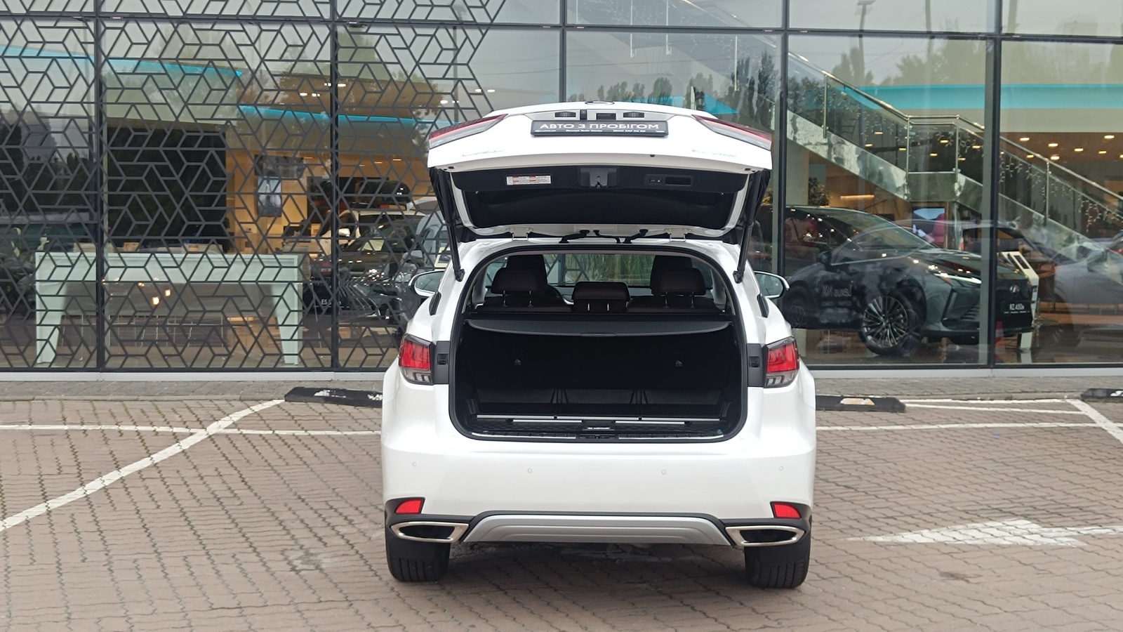 Lexus RX 2019 року з пробігом 99082 км, Універсал, Лексус Київ Захід, м.Київ - 1798000 ГРН | Фото № 10