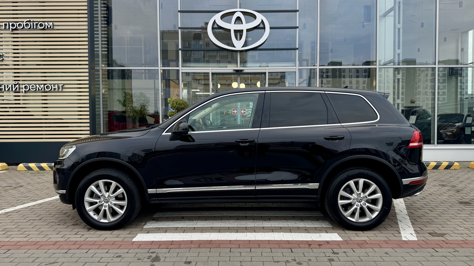 Інші авто VOLKSWAGEN TOUAREG 2015 року з пробігом 230224 км, Універсал, Тойота Центр Чернігів "Соллі-Плюс", м.Чернігів - 1038750 ГРН | Фото № 3