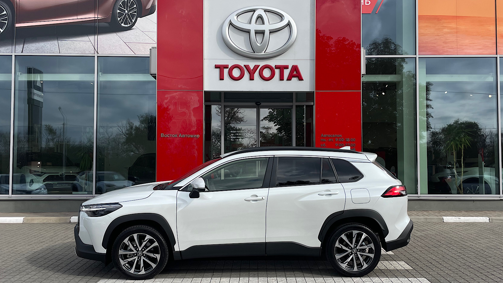 Toyota COROLLA CROSS 2024 року з пробігом 1100 км, Універсал, Тойота Центр Запоріжжя "Восток Автомир", м.Запоріжжя - 1620000 ГРН | Фото № 3