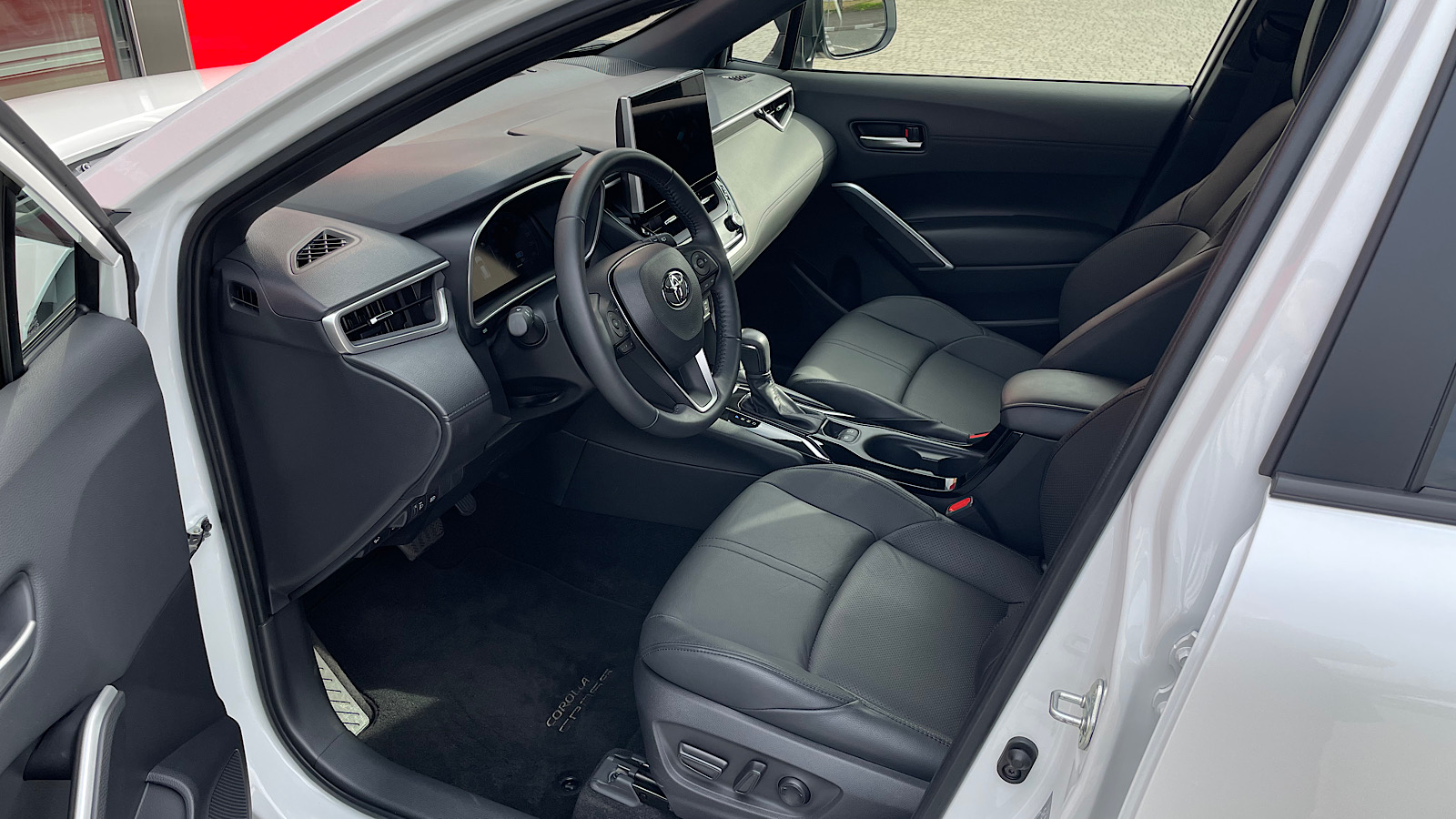 Toyota COROLLA CROSS 2024 року з пробігом 1100 км, Універсал, Тойота Центр Запоріжжя "Восток Автомир", м.Запоріжжя - 1620000 ГРН | Фото № 12