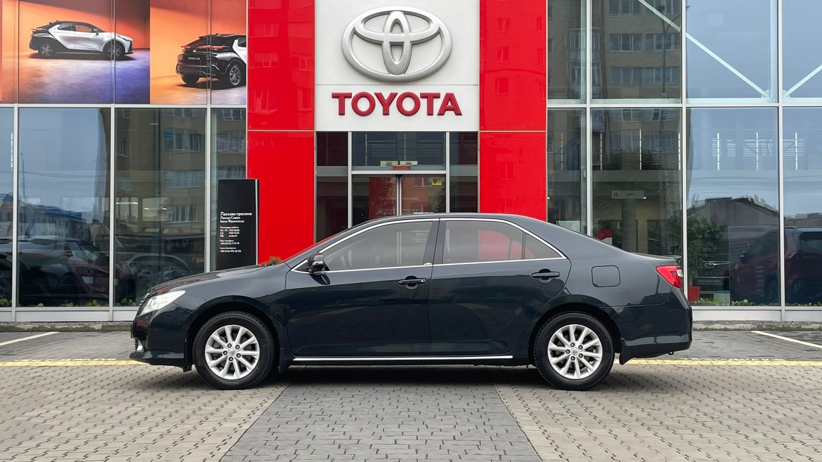Toyota CAMRY 2013 року з пробігом 233786 км, Седан, Тойота Центр Івано-Франківськ "Класик-Авто", м.Івано-Франківськ - 641700 ГРН | Фото № 3