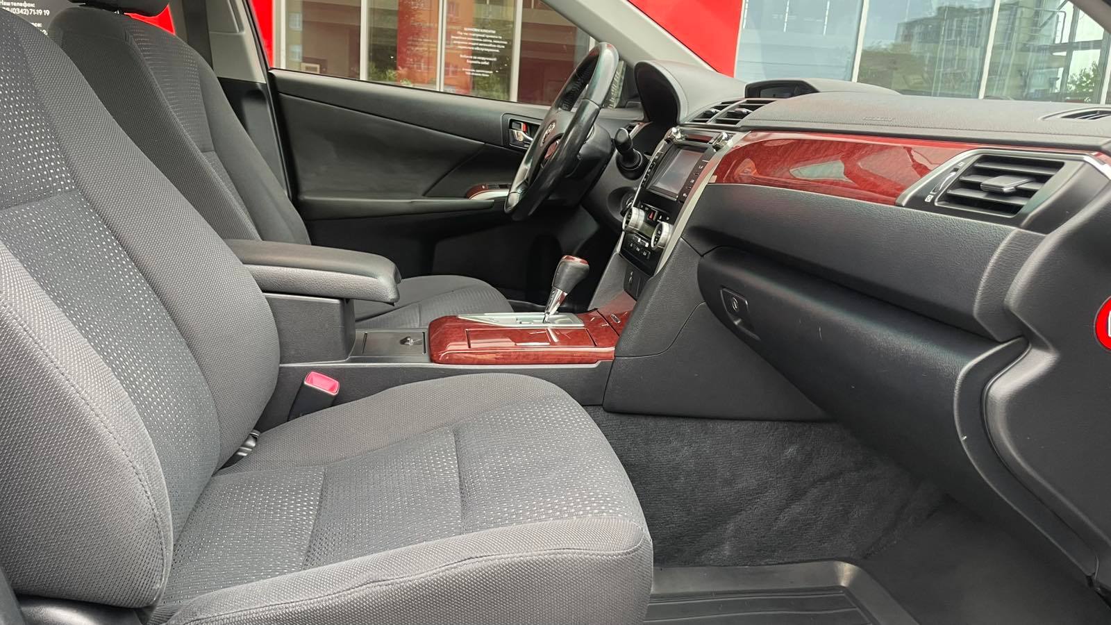 Toyota CAMRY 2013 року з пробігом 233786 км, Седан, Тойота Центр Івано-Франківськ "Класик-Авто", м.Івано-Франківськ - 641700 ГРН | Фото № 6